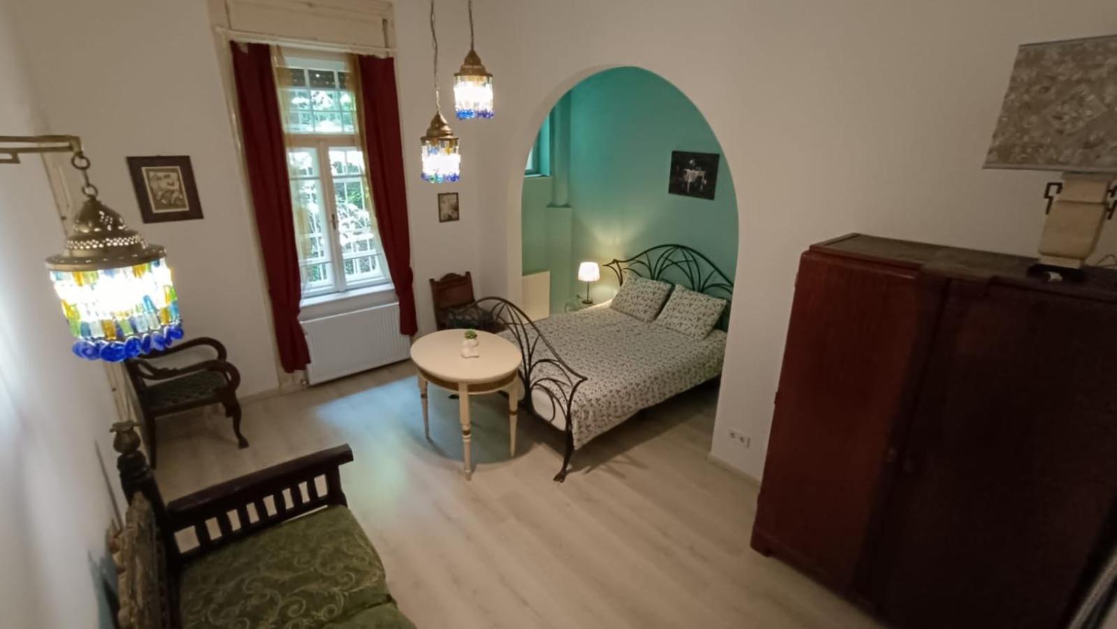 Heritage Harmony With Free Parking Apartment *